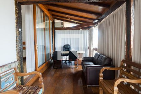 Casa de condomínio para alugar com 300m², 2 quartos e 4 vagasVaranda suite 2