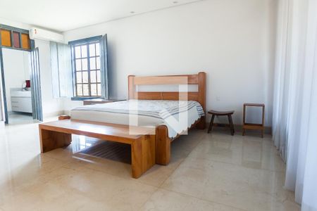 Casa de condomínio para alugar com 300m², 2 quartos e 4 vagassuite 2