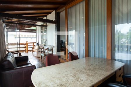 Casa de condomínio para alugar com 300m², 2 quartos e 4 vagasVaranda suite 2
