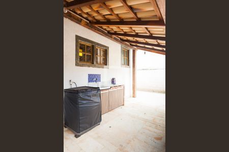 Casa de condomínio para alugar com 300m², 2 quartos e 4 vagasÁrea de Serviço
