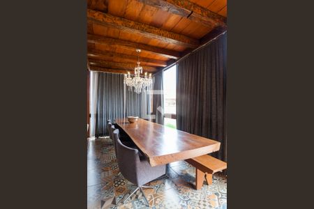 Casa de condomínio para alugar com 300m², 2 quartos e 4 vagasSala de Jantar