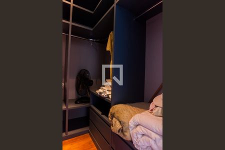 Casa de condomínio para alugar com 300m², 2 quartos e 4 vagascloset suite 1