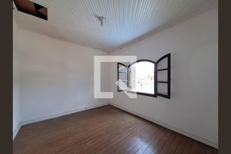 Casa à venda com 225m², 3 quartos e 2 vagas Casa à venda com 225m², 3 quartos e 2 vagasQuarto 2