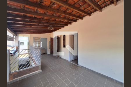 Casa à venda com 225m², 3 quartos e 2 vagas Casa à venda com 225m², 3 quartos e 2 vagasVaranda Sala