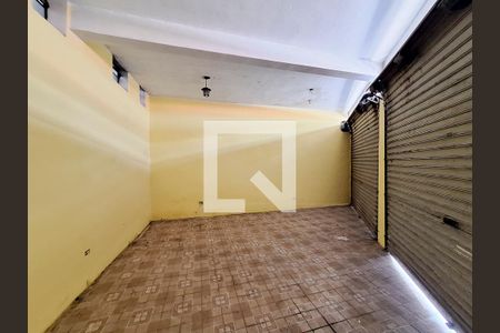 Casa à venda com 225m², 3 quartos e 2 vagas Casa à venda com 225m², 3 quartos e 2 vagasGaragem