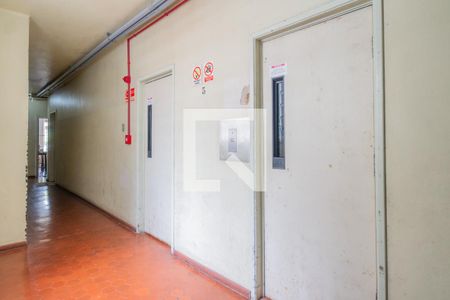 Apartamento para alugar com 40m², 1 quarto e sem vagaElevadores