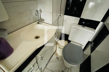 Casa à venda com 100m², 2 quartos e 2 vagas Casa à venda com 100m², 2 quartos e 2 vagasLavabo