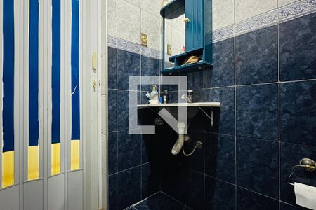 Casa à venda com 100m², 2 quartos e 2 vagas Casa à venda com 100m², 2 quartos e 2 vagasBanheiro 2