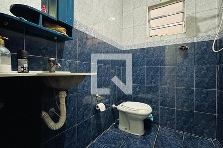 Casa à venda com 100m², 2 quartos e 2 vagas Casa à venda com 100m², 2 quartos e 2 vagasBanheiro 2