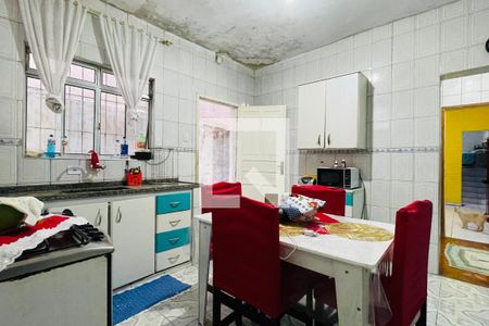 Casa à venda com 100m², 2 quartos e 2 vagas Casa à venda com 100m², 2 quartos e 2 vagasCozinha