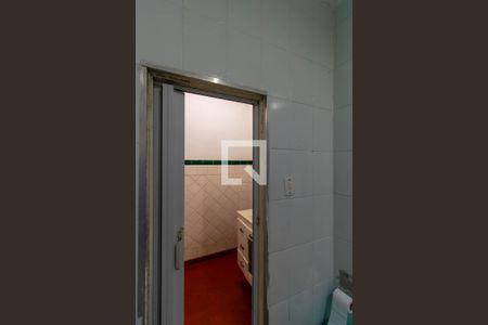 Casa à venda com 250m², 6 quartos e 4 vagasBanheiro