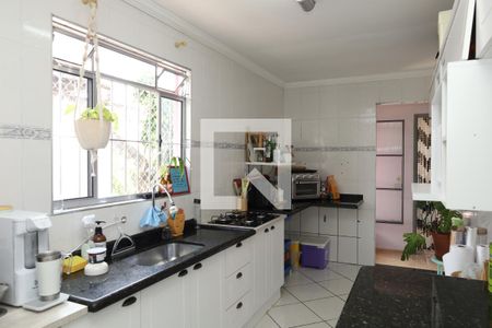 Casa à venda com 350m², 2 quartos e 6 vagasCozinha