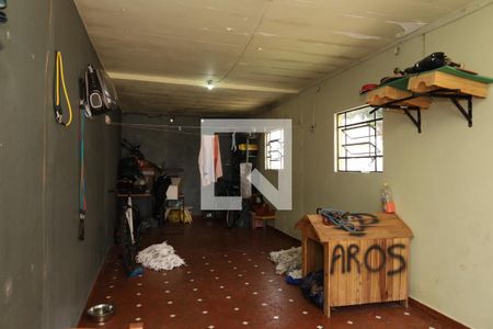 Casa à venda com 350m², 2 quartos e 6 vagasGaragem
