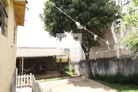 Casa à venda com 350m², 2 quartos e 6 vagasQuintal