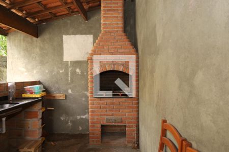 Casa à venda com 350m², 2 quartos e 6 vagasQuintal - Área da churrasqueira