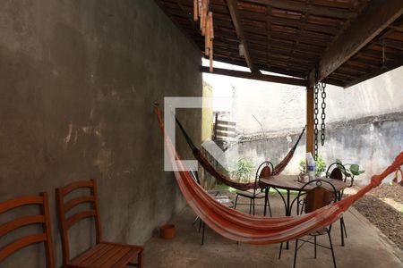 Casa à venda com 350m², 2 quartos e 6 vagasQuintal - Área da churrasqueira
