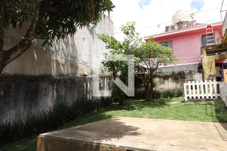 Casa à venda com 350m², 2 quartos e 6 vagasQuintal