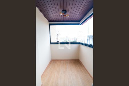 Apartamento à venda com 42m², 1 quarto e 1 vaga Apartamento à venda com 42m², 1 quarto e 1 vagaSacada