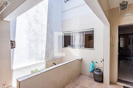 Casa à venda com 130m², 2 quartos e 3 vagasQuintal