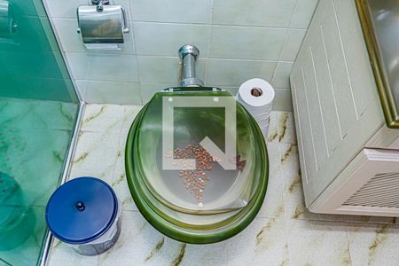 Casa à venda com 130m², 2 quartos e 3 vagasBanheiro suite 1