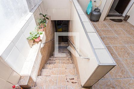 Casa à venda com 130m², 2 quartos e 3 vagasEscada