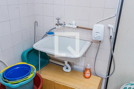 Casa à venda com 130m², 2 quartos e 3 vagasÁrea de serviço e garagem