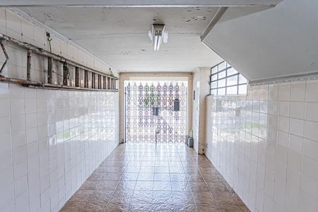 Casa à venda com 130m², 2 quartos e 3 vagasÁrea de serviço e garagem