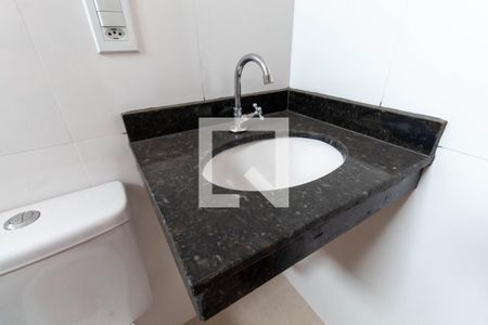 Casa de condomínio à venda com 118m², 2 quartos e 2 vagasBanheiro da Suíte 1