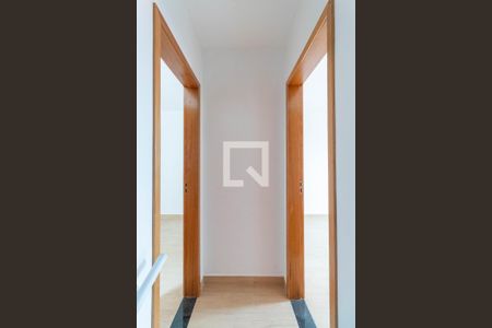 Casa de condomínio à venda com 118m², 2 quartos e 2 vagasCorredor