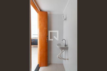 Casa de condomínio à venda com 118m², 2 quartos e 2 vagasLavabo