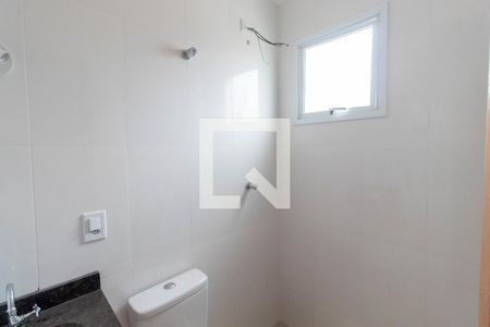 Casa de condomínio à venda com 118m², 2 quartos e 2 vagasBanheiro da Suíte 1