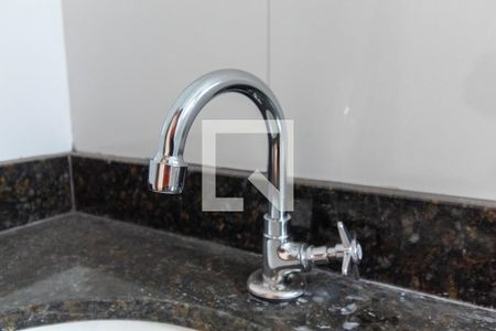 Casa de condomínio à venda com 118m², 2 quartos e 2 vagasBanheiro - torneira