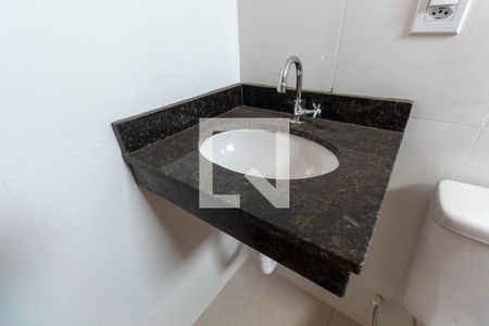 Casa de condomínio à venda com 118m², 2 quartos e 2 vagasBanheiro da Suíte 1