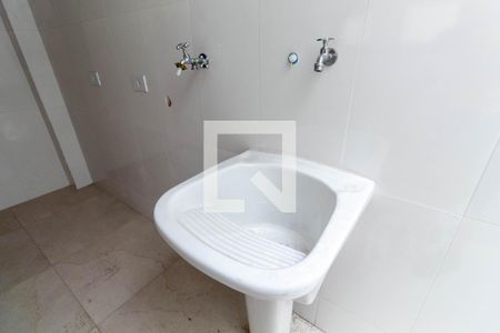 Casa de condomínio à venda com 118m², 2 quartos e 2 vagasLavanderia