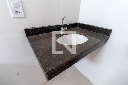 Casa de condomínio à venda com 118m², 2 quartos e 2 vagasBanheiro da Suíte 2