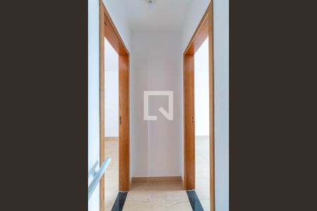 Casa de condomínio à venda com 118m², 2 quartos e 2 vagasCorredor