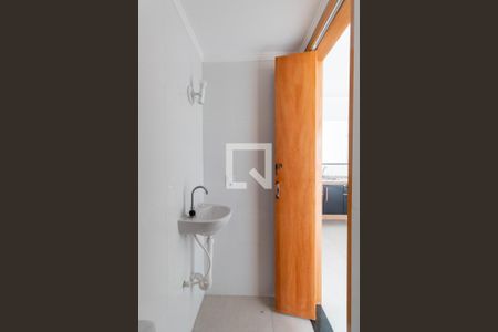 Casa de condomínio à venda com 118m², 2 quartos e 2 vagasLavabo