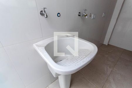 Casa de condomínio à venda com 118m², 2 quartos e 2 vagasLavanderia