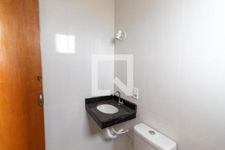 Casa de condomínio à venda com 118m², 2 quartos e 2 vagasBanheiro da Suíte 1