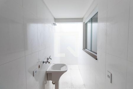 Casa de condomínio à venda com 118m², 2 quartos e 2 vagasLavanderia