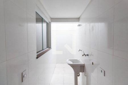 Casa de condomínio à venda com 118m², 2 quartos e 2 vagasLavanderia