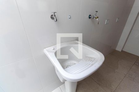 Casa de condomínio à venda com 118m², 2 quartos e 2 vagasLavanderia