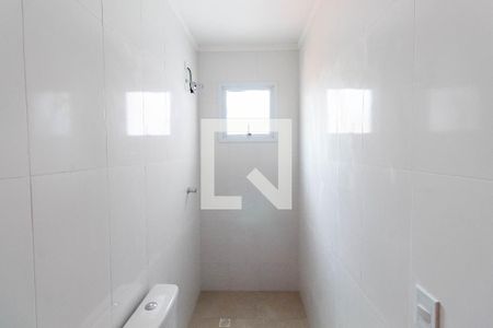 Casa de condomínio à venda com 118m², 2 quartos e 2 vagasBanheiro da Suíte 1