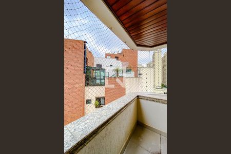 Apartamento à venda com 165m², 4 quartos e 3 vagasQuarto 3 - Varanda