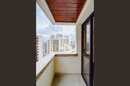 Apartamento à venda com 165m², 4 quartos e 3 vagasVaranda do Quarto 2