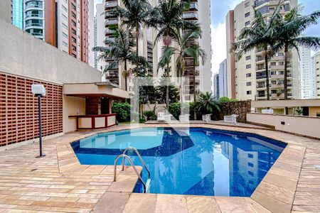 Apartamento à venda com 165m², 4 quartos e 3 vagasÁrea comum - Piscina