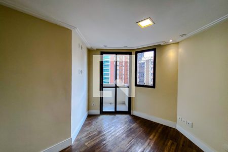 Apartamento à venda com 165m², 4 quartos e 3 vagasQuarto 2