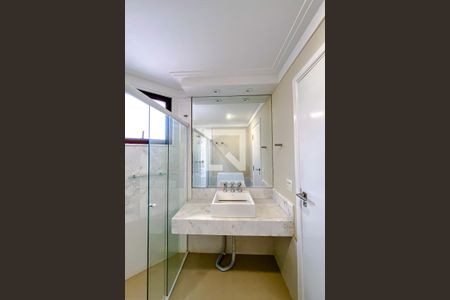 Apartamento à venda com 165m², 4 quartos e 3 vagasBanheiro da Suíte