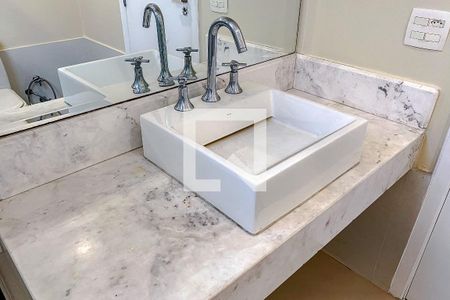 Apartamento à venda com 165m², 4 quartos e 3 vagasBanheiro da Suíte