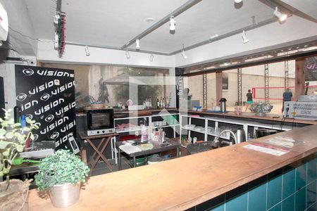 Casa à venda com 647m², 3 quartos e 5 vagasBar